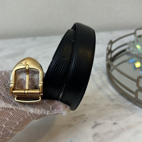 Authentic Louis Vuitton Epi Ceinture Leather 110/44 belt - Picture 12 of 14